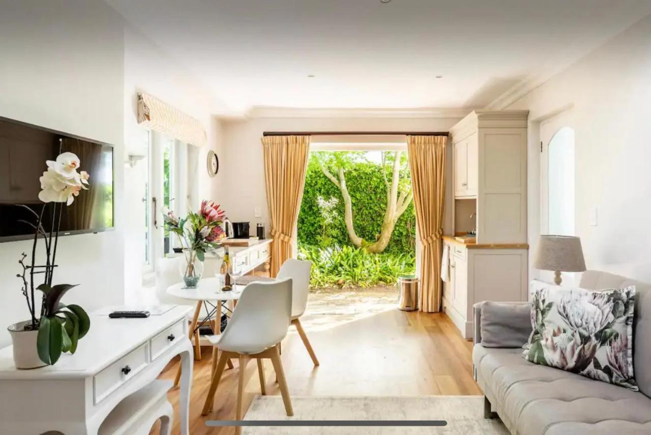 Catawba Guest suite - Leafy Constantia Cottages photo
