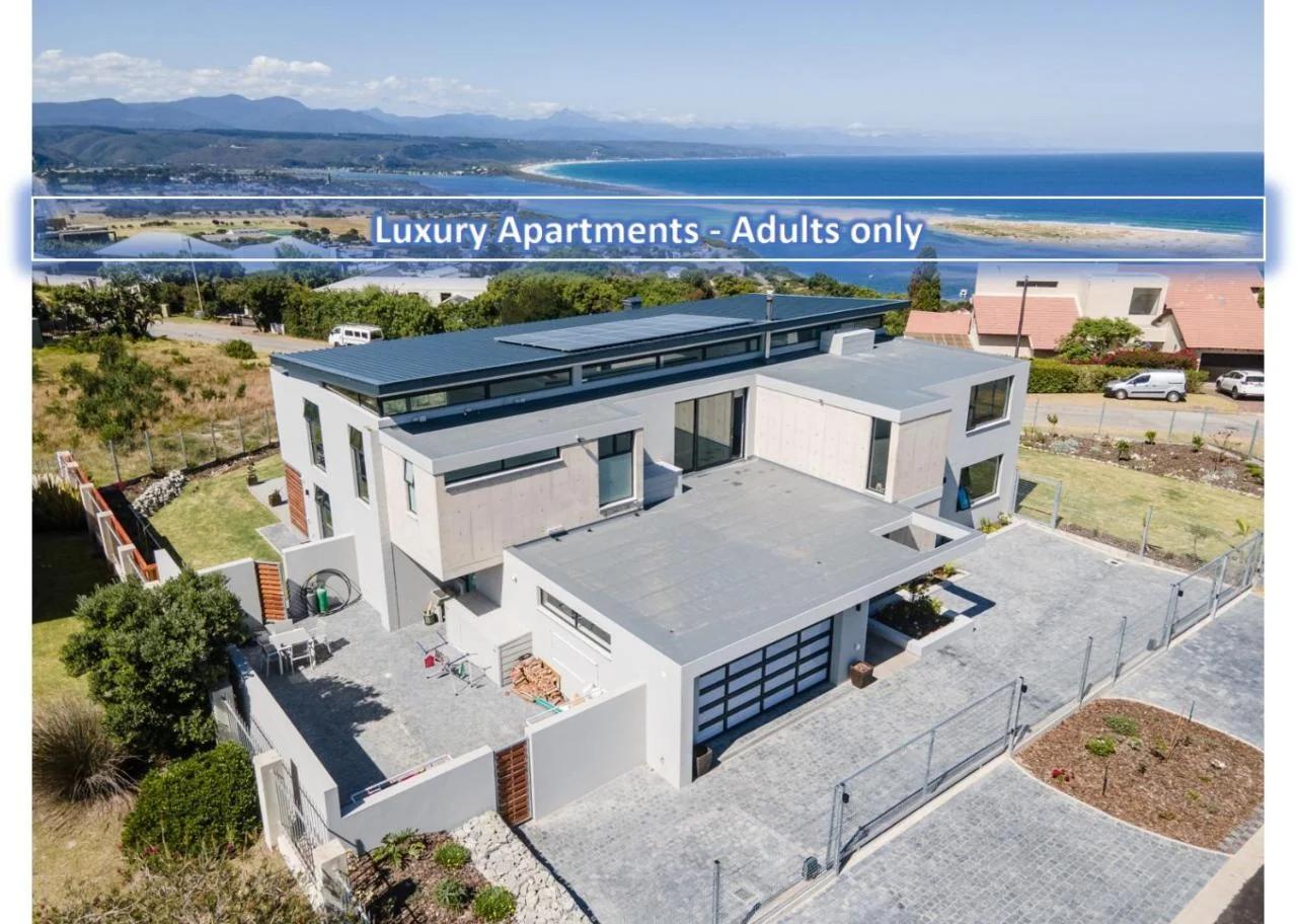 Hilltop Bayview Luxury Apartments photo