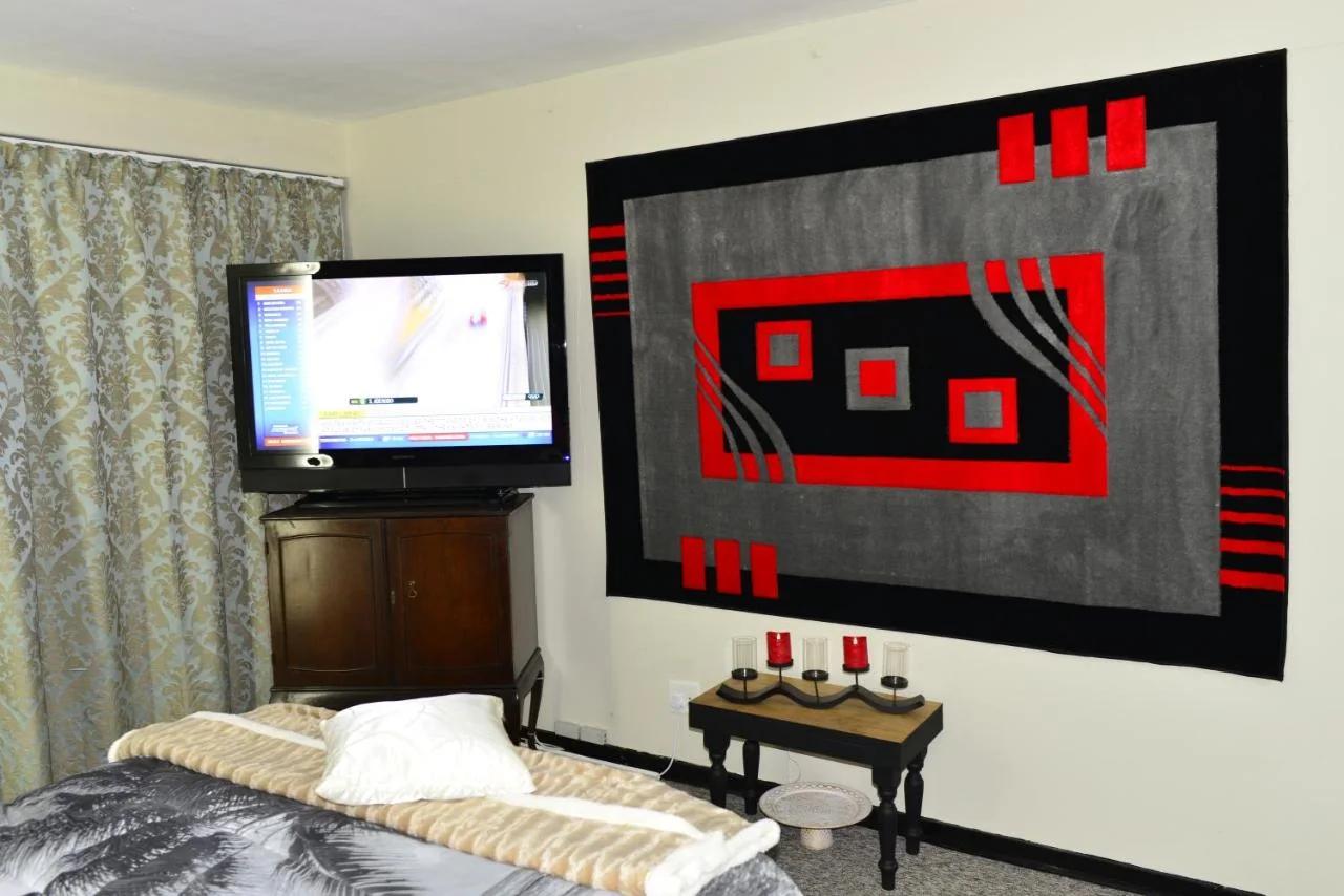 Hyswan Self Catering Guesthouse photo