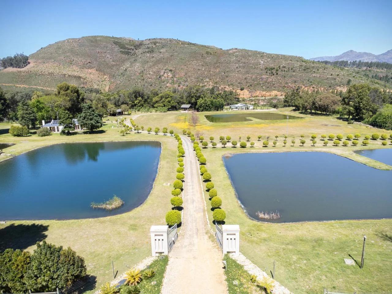 La Ferme Guest Farm - Hot Tubs - Fishing foto
