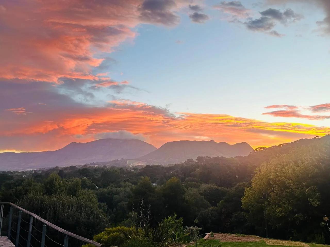 Vine and Valley Retreat foto