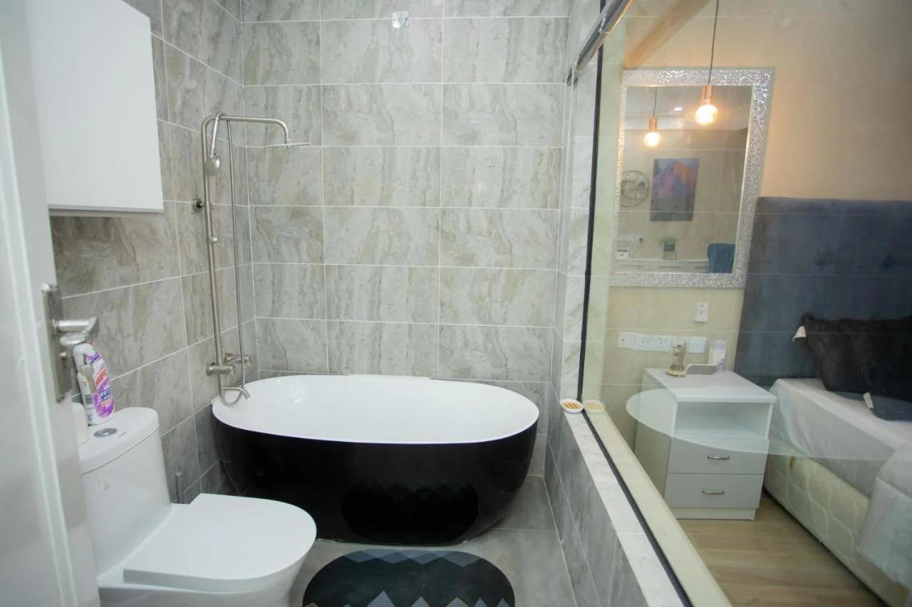 Lavish 2Bd & 2Ba Kingsland Ibex photo
