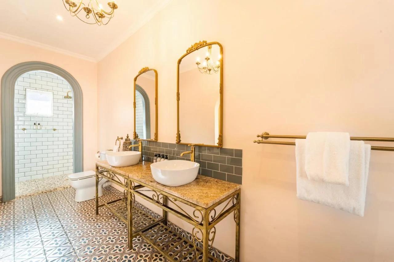 The Victorian Manor photo