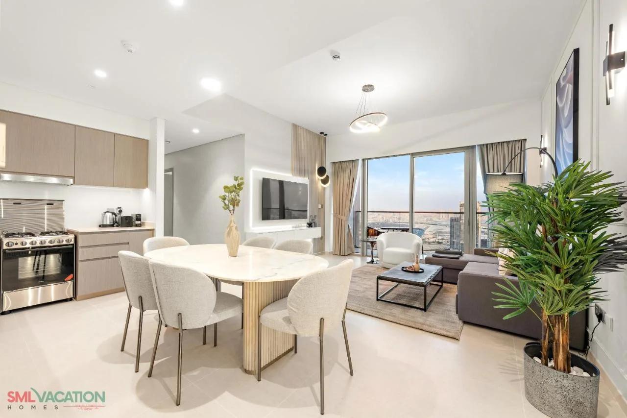 SML Vacation Homes - Sky High Apartments with Burj Khalifa and Dubai Fountain Views at Grande Signature, Downtown Dubai photo
