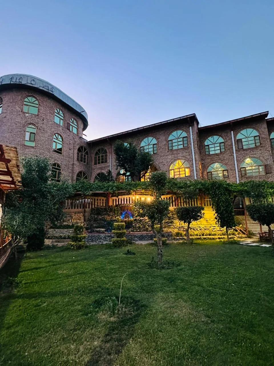 Kabul Qargha Palace Hotel, Restaurant and wedding Hall photo