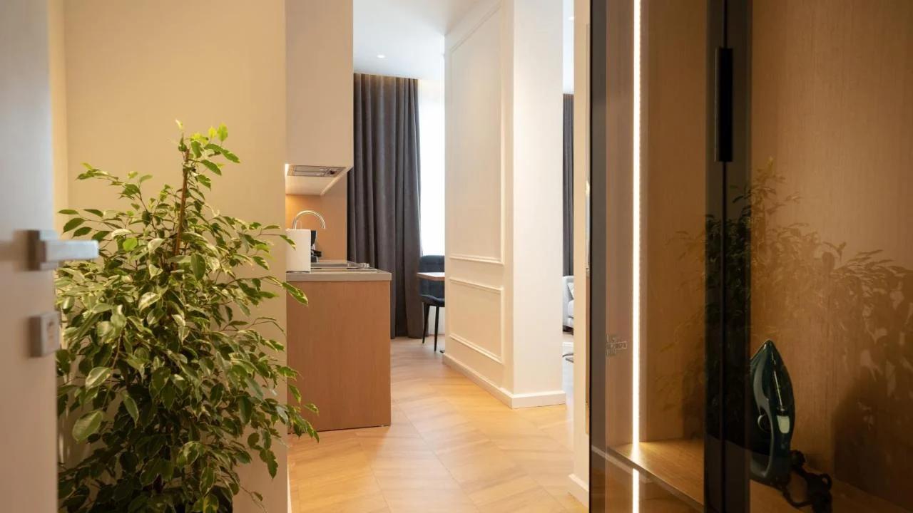 Albani's Apartment photo