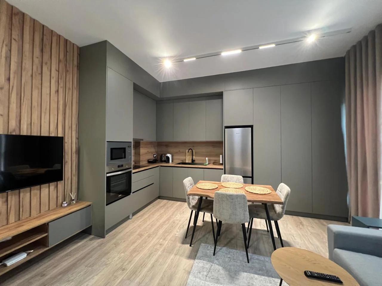 Dennys Apartment New Bazaar Delight Premium photo