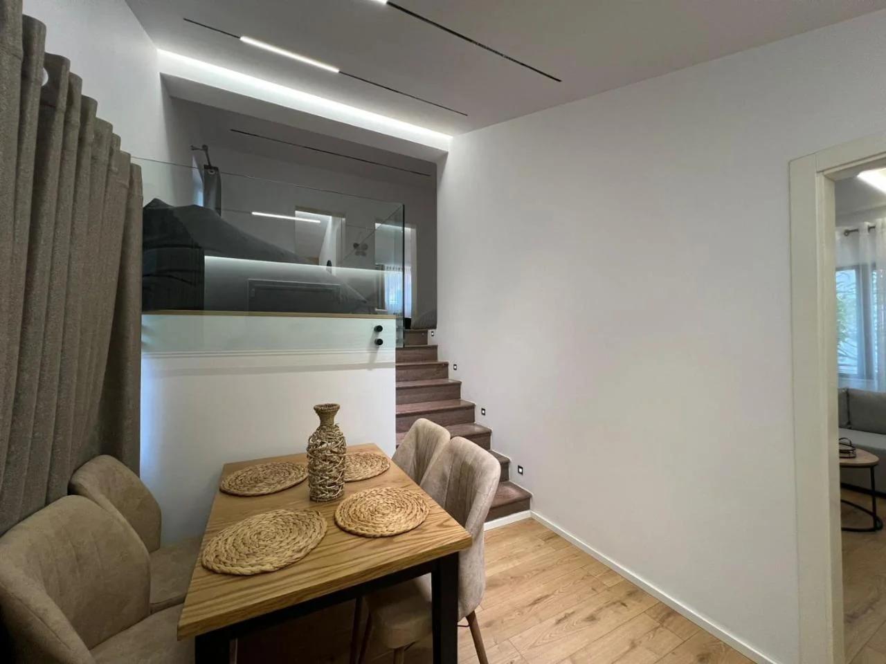Dennys Apartments Villa at Komuna e Parisit photo