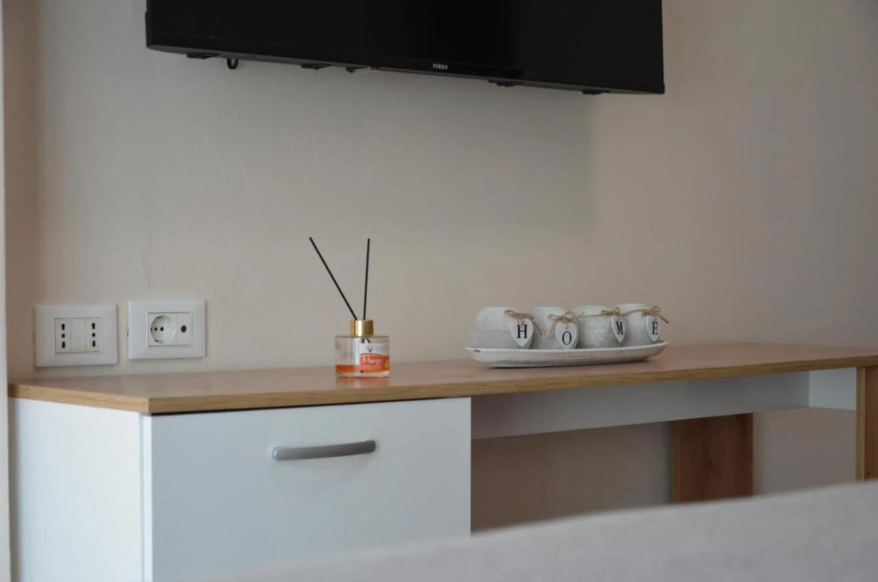Dreamscape Apartments Komuna e Parisit photo