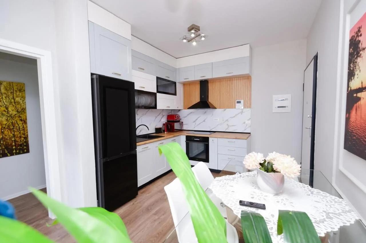 Luxury Garden Building Tirana Apartment 21st Floor photo