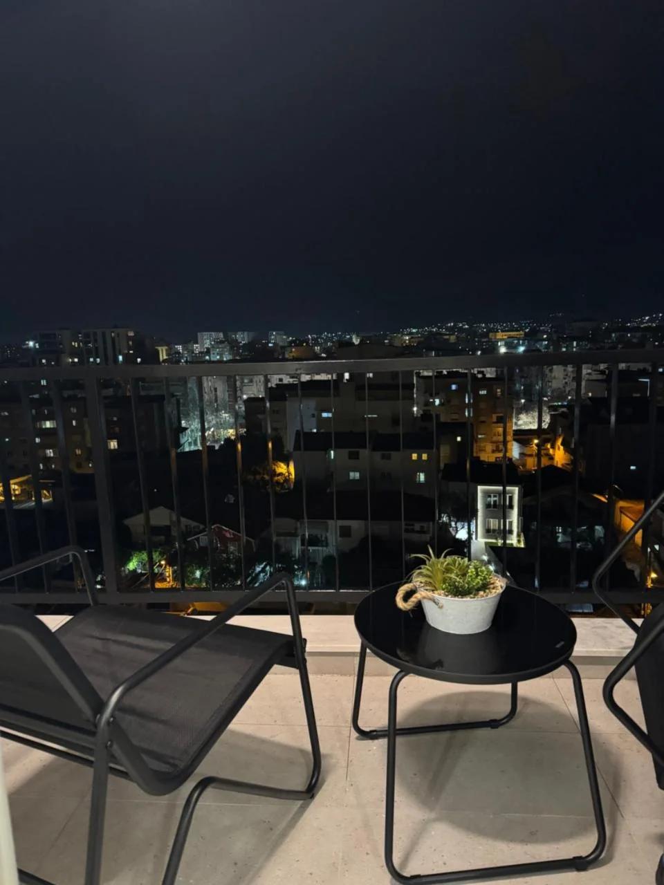 TOMEI Apartment photo