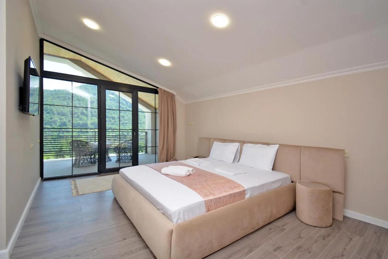 Dilijan Aqualin Villa - Heated pool, sauna and panoramic views photo