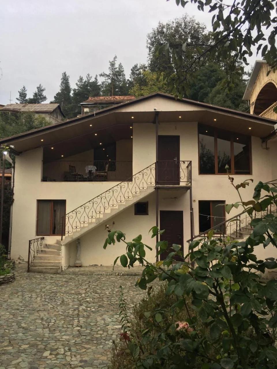Nina B&B photo