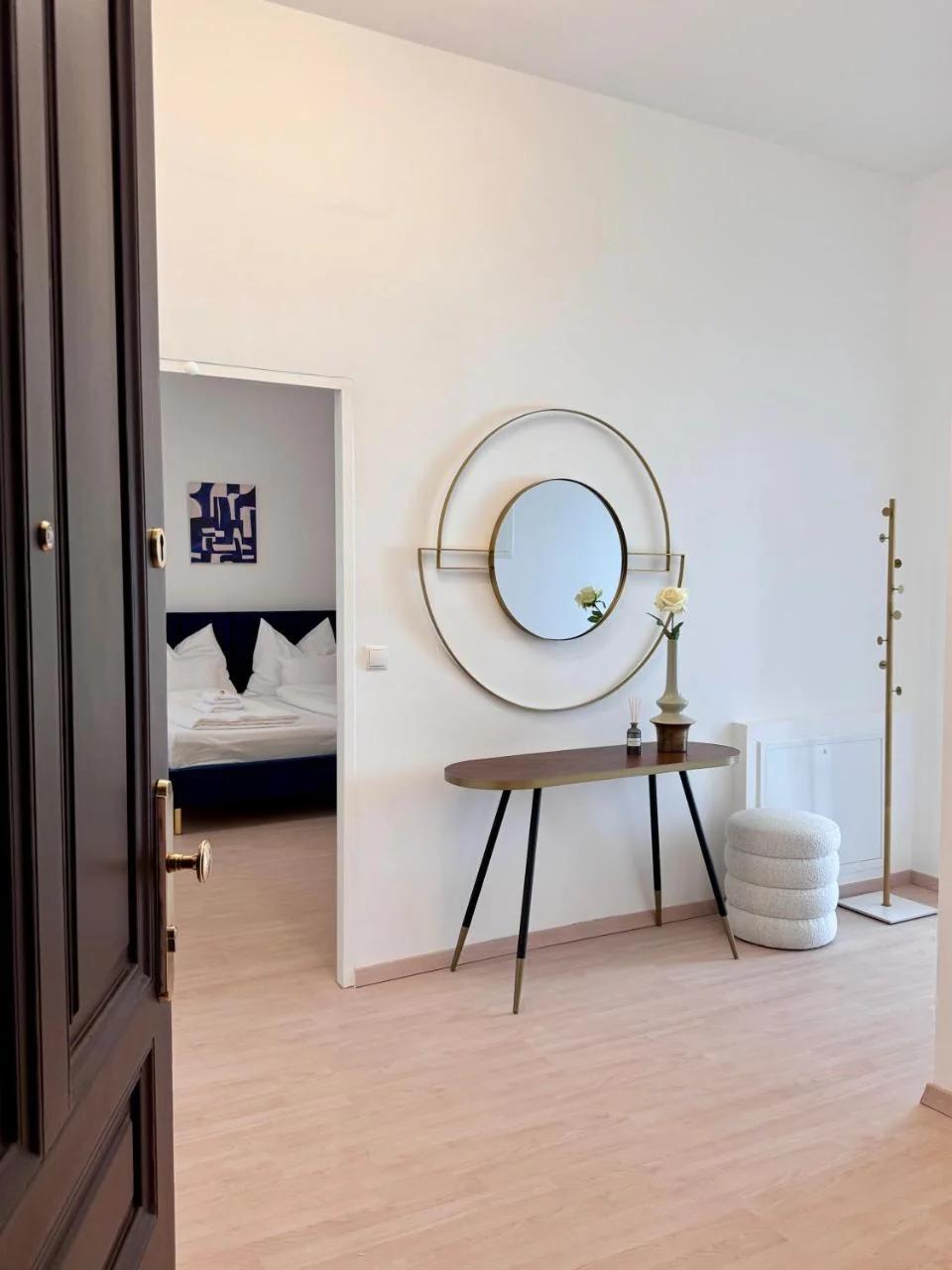 La Rosa Vienna - Luxury Apartment near Westbahnhof photo