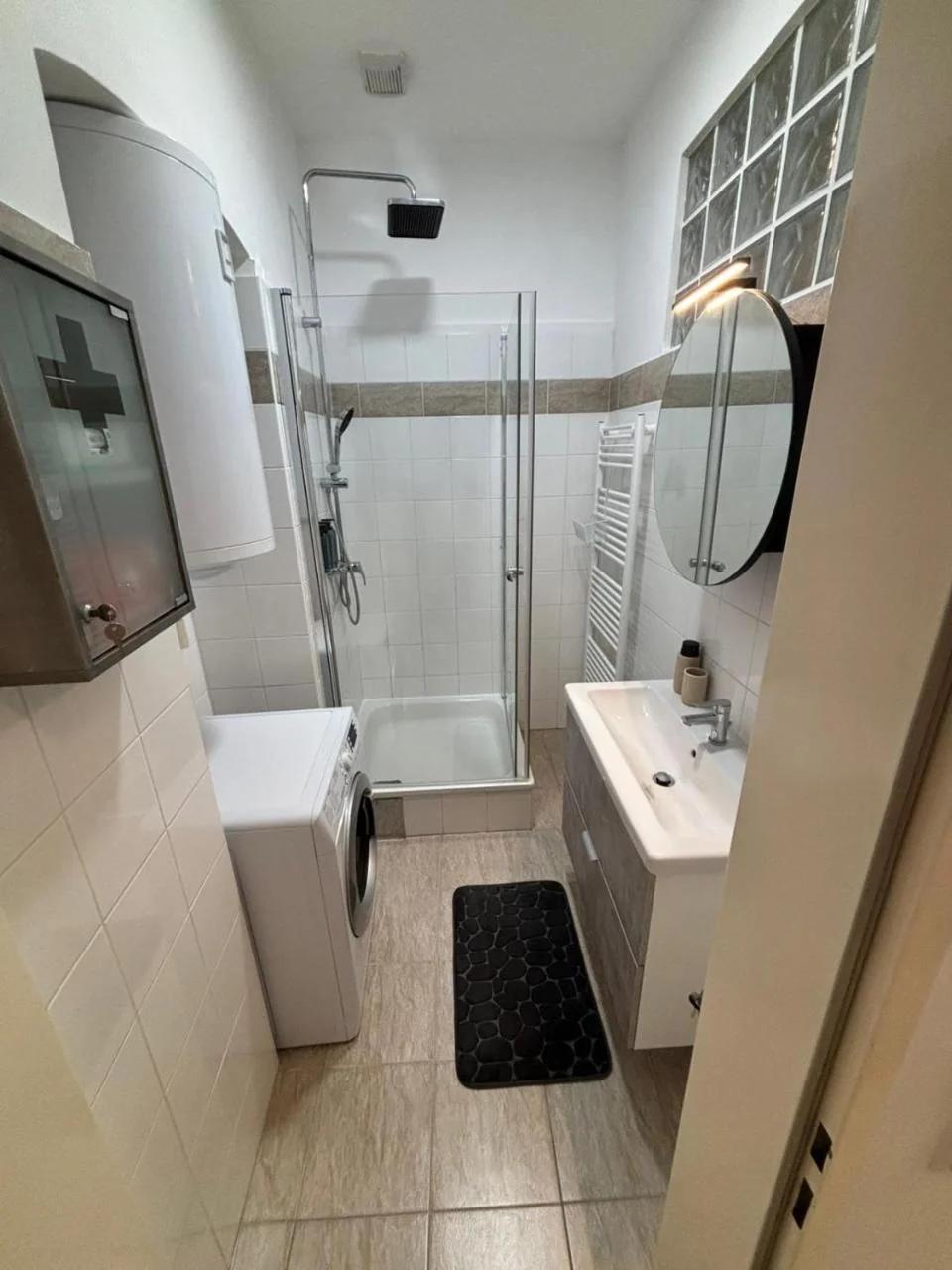 Spacious Garden Apartment 2 Bedrooms Private Terrace Near Metro photo