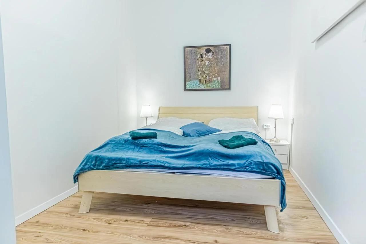 Sweet 2BR Apartment Perfect for short & Long Stays
