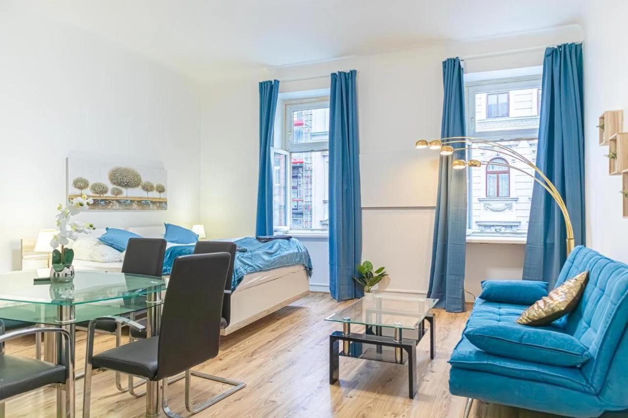 Sweet 2BR Apartment Perfect for short & Long Stays photo