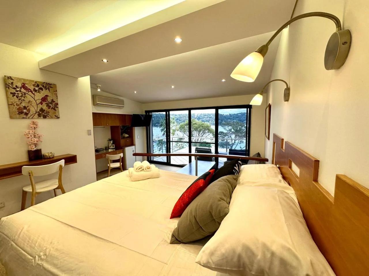 BlueWater Penthouse GuestSuite 2 photo
