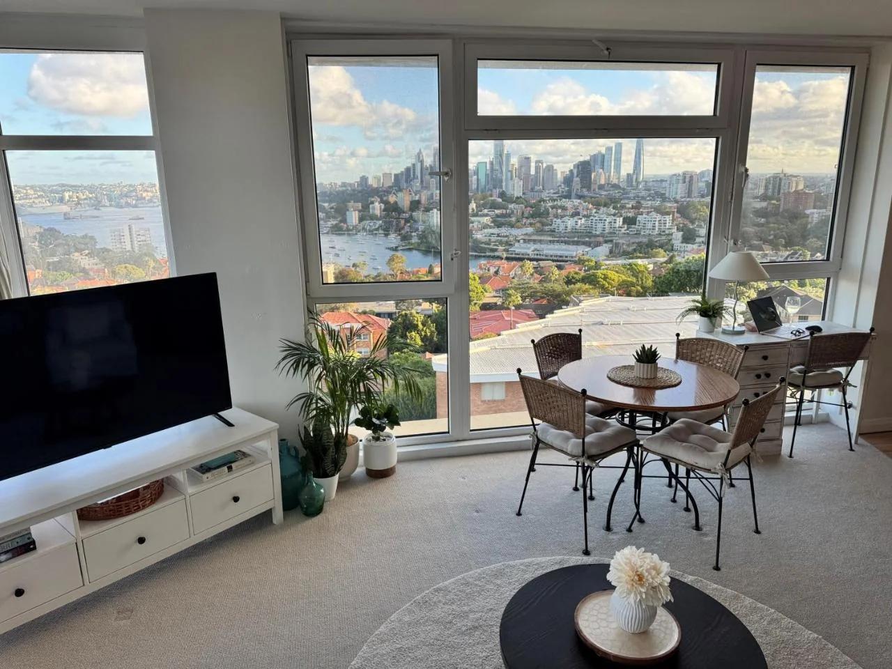 Breathtaking Harbour Bridge & Harbour Views, Corner Apartment, Free Parking photo