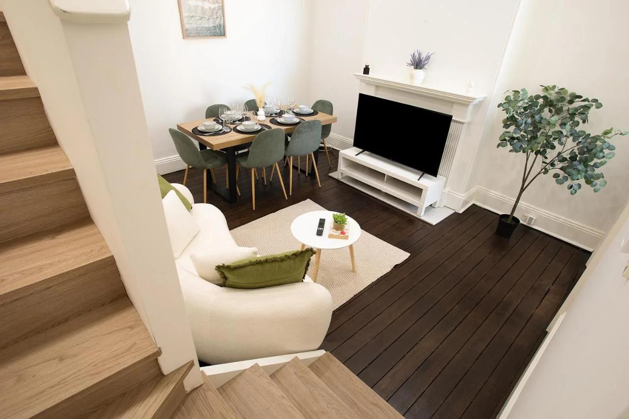 Charming 3BR Glebe Terrace w Yard, BBQ & Pet Friendly - Walk to Fish Market & Shops