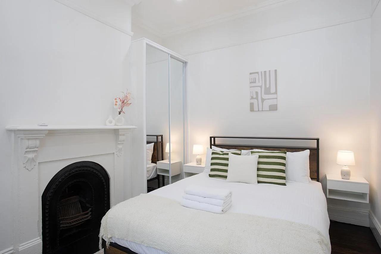 Charming 3BR Glebe Terrace w Yard, BBQ & Pet Friendly - Walk to Fish Market & Shops photo