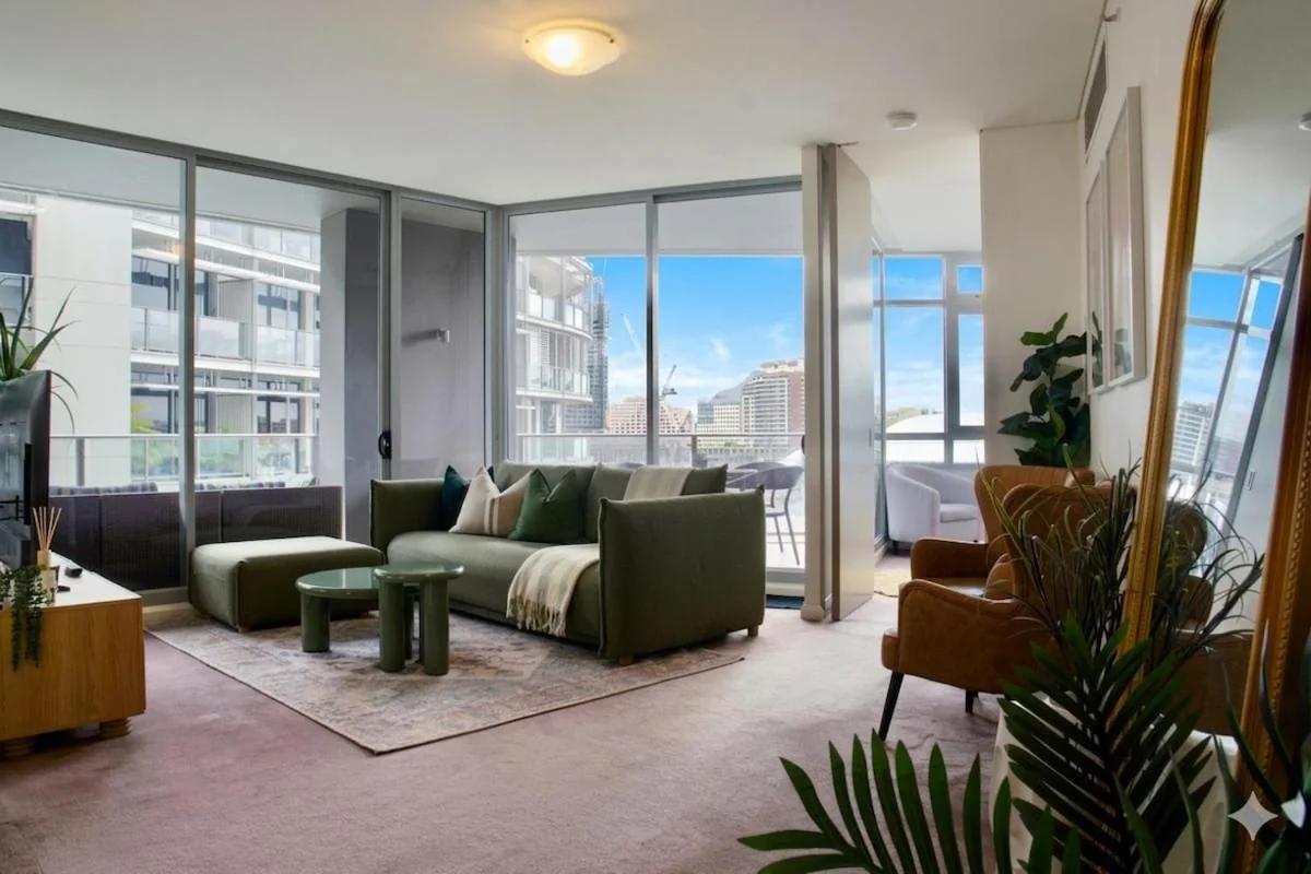 Panoramic Waterfront 2BR Apartment in Barangaroo with Pool, Gym, Sauna, Parking photo