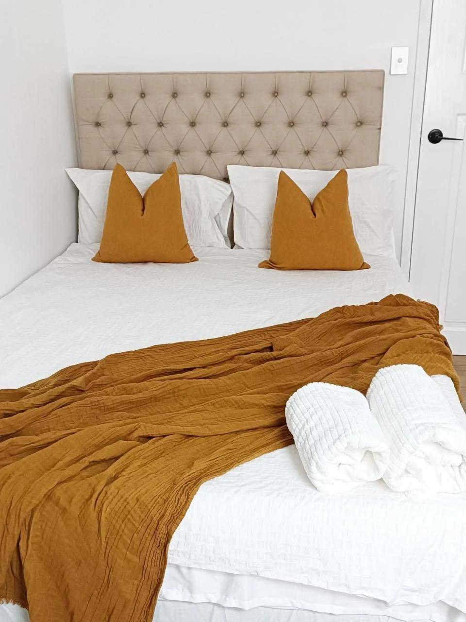Stunning Queen Room 1Min Walk to Station with 55 Inch TV photo