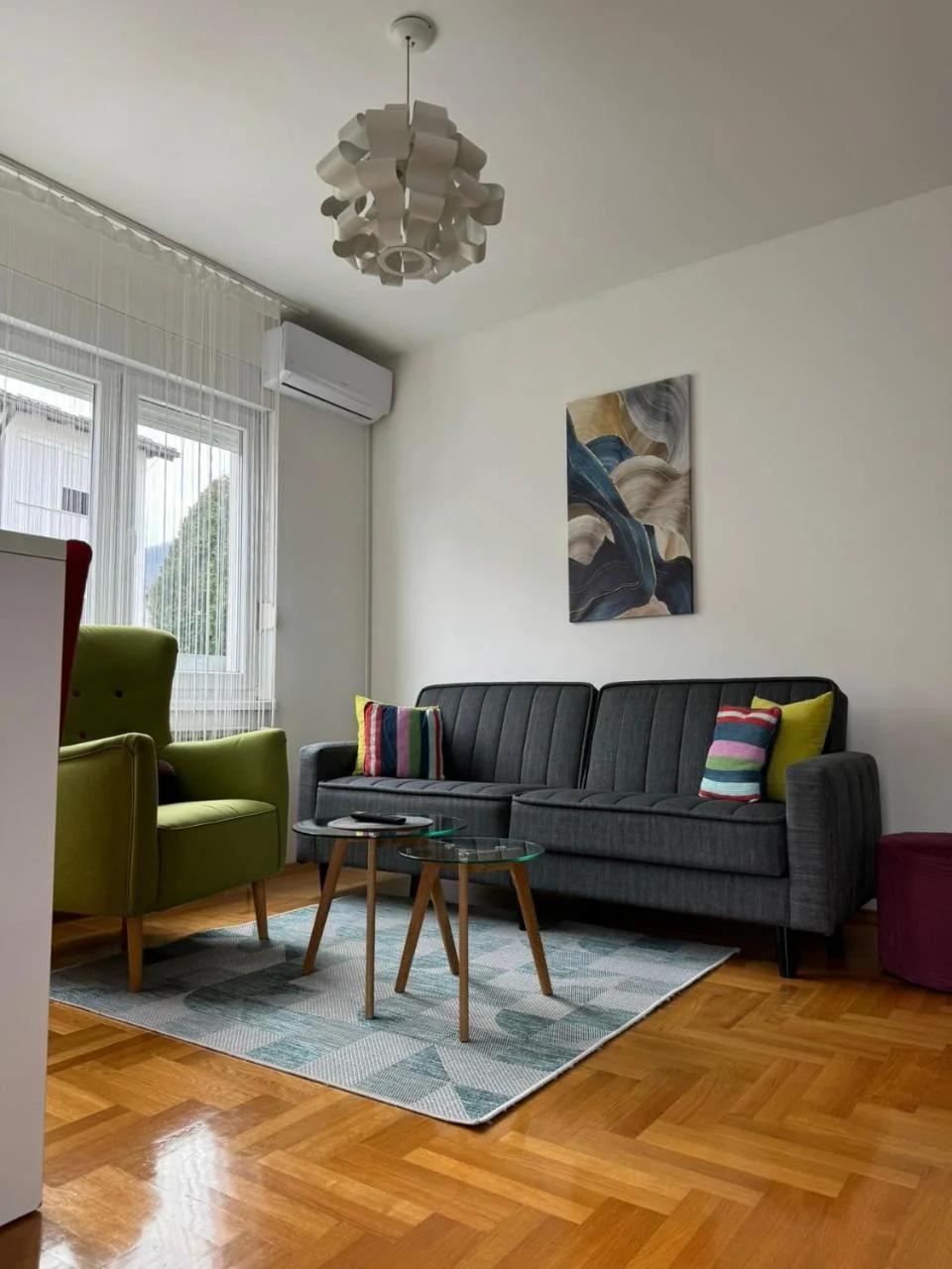 Apartman Green City with garage