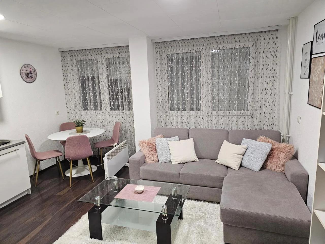 Apartman Nova Varos