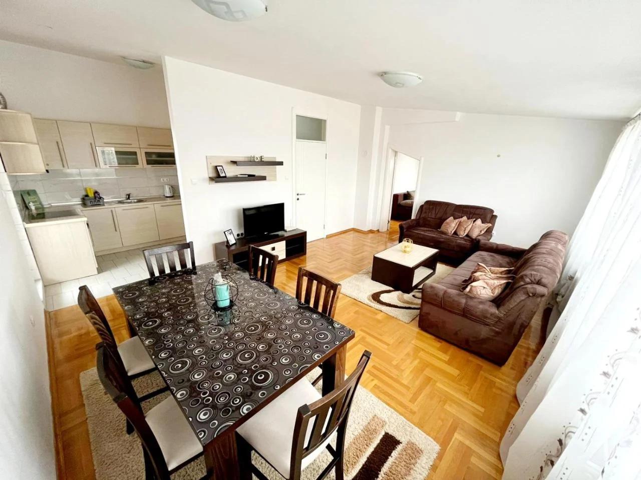 Apartments Family House photo