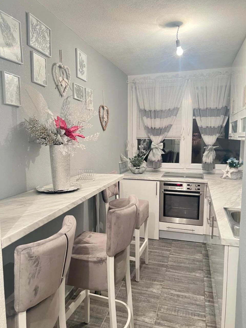 Blush & Stay - Dreamy Pink Apartment Close To Everything