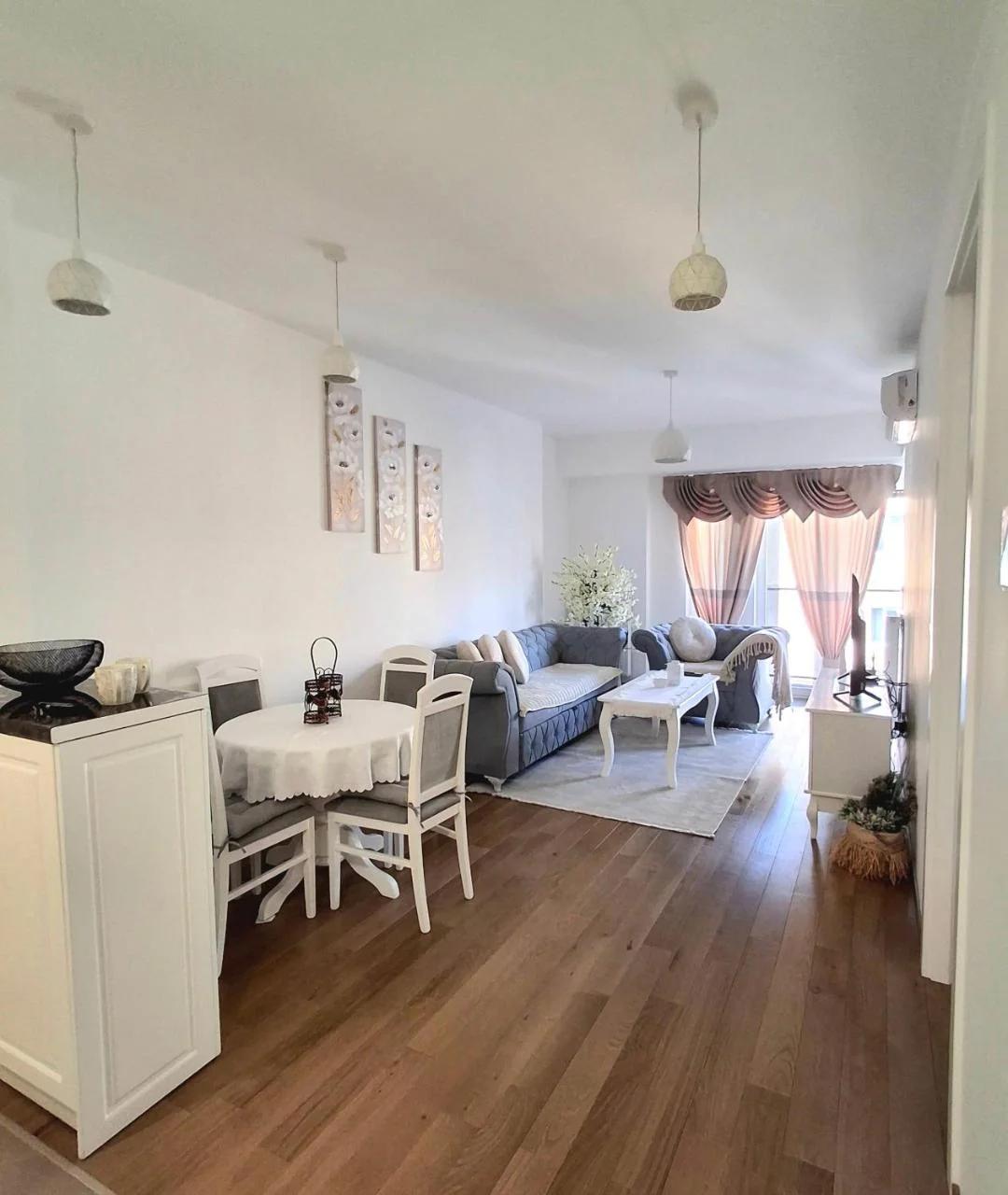 Emanuilo Apartman
