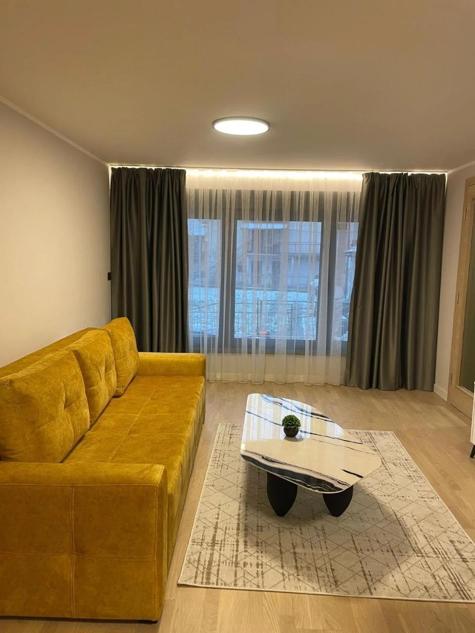 Moaline Apartments, free parking photo