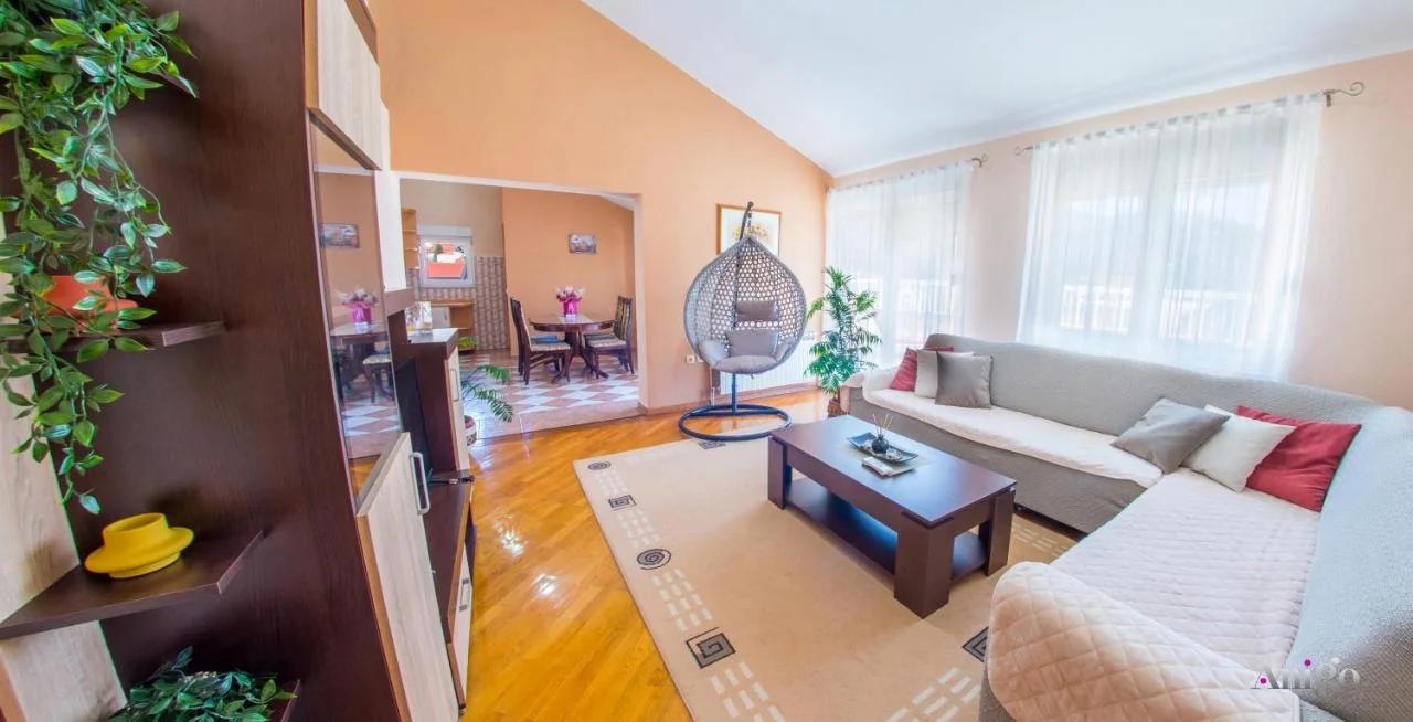 Spacious apartment overlooking Mostar photo