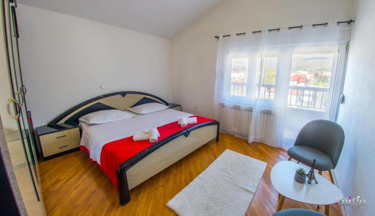 Spacious apartment overlooking Mostar photo
