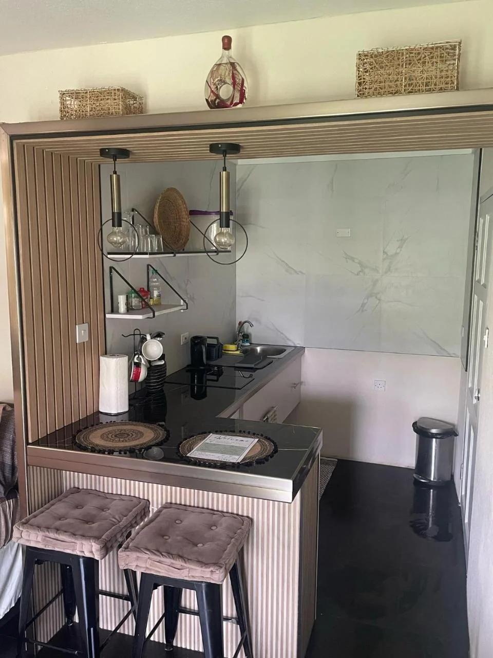 Scarlett Studios 1-US EMBASSY & America Uni 7 Mins Drive- Lloyd Erskine Centre & Ross Uni 5 Mins Drive - Holidays-The 1 Night Res Inc AIRPORT & EMBASSY Round Trip Breakfast Optional -Choose Opt 2 For Car Rental with Accommodation photo