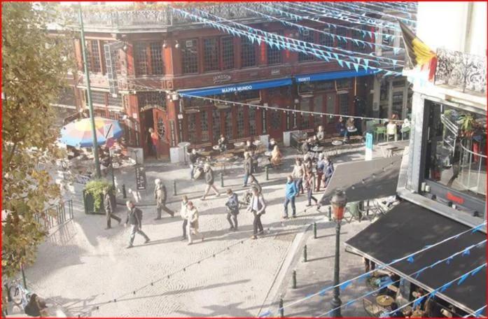 Central Brussel - steps Grand Place - local vibrant neighbourhood photo