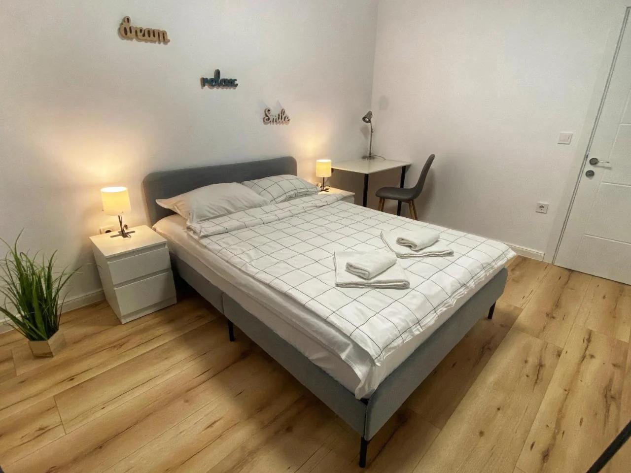 Emma's sweet Apartment - Next to Grand Mall Varna