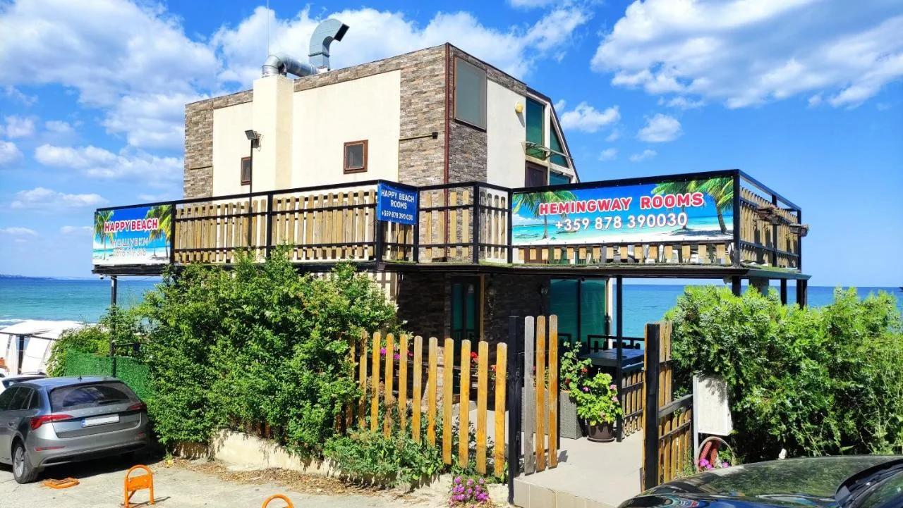 Panorama Hemingway rooms in Happy Beach