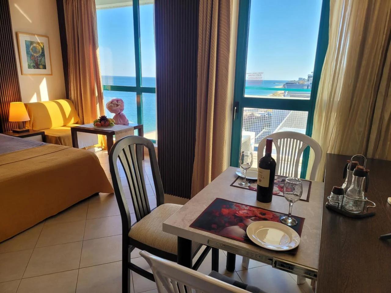 Sea Breeze - First Line Sea View Apartment Golden Sands photo