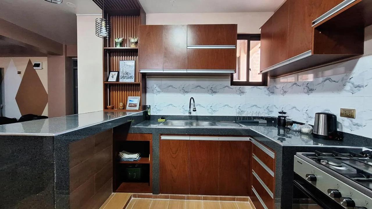 Céntrico y tranquilo con 2 baños, WiFi super veloz, a pasos de restaurantes y agencias de turismo photo