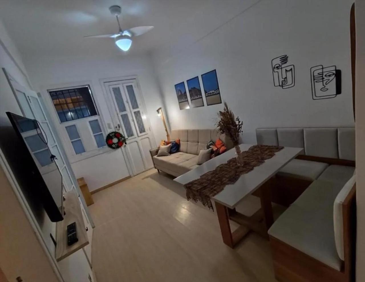 Casinha com cinema aos pés do pão de açúcar