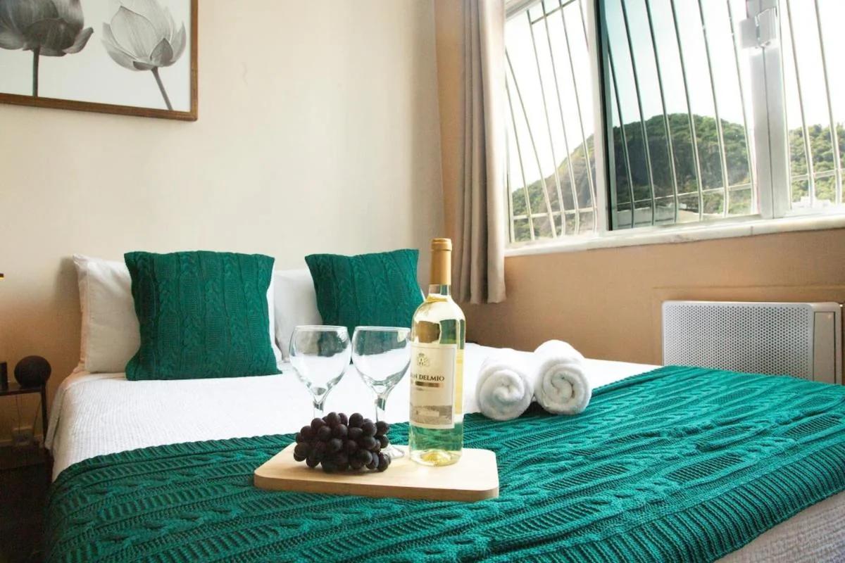 Loft in Copacabana 3 minutes from the beach! Wi-Fi, AC