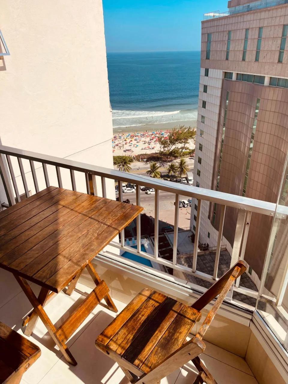 Pé na areia! Apart hotel com vista para o mar e lazer completo! Front beach apartment with ocean view and amenities! photo