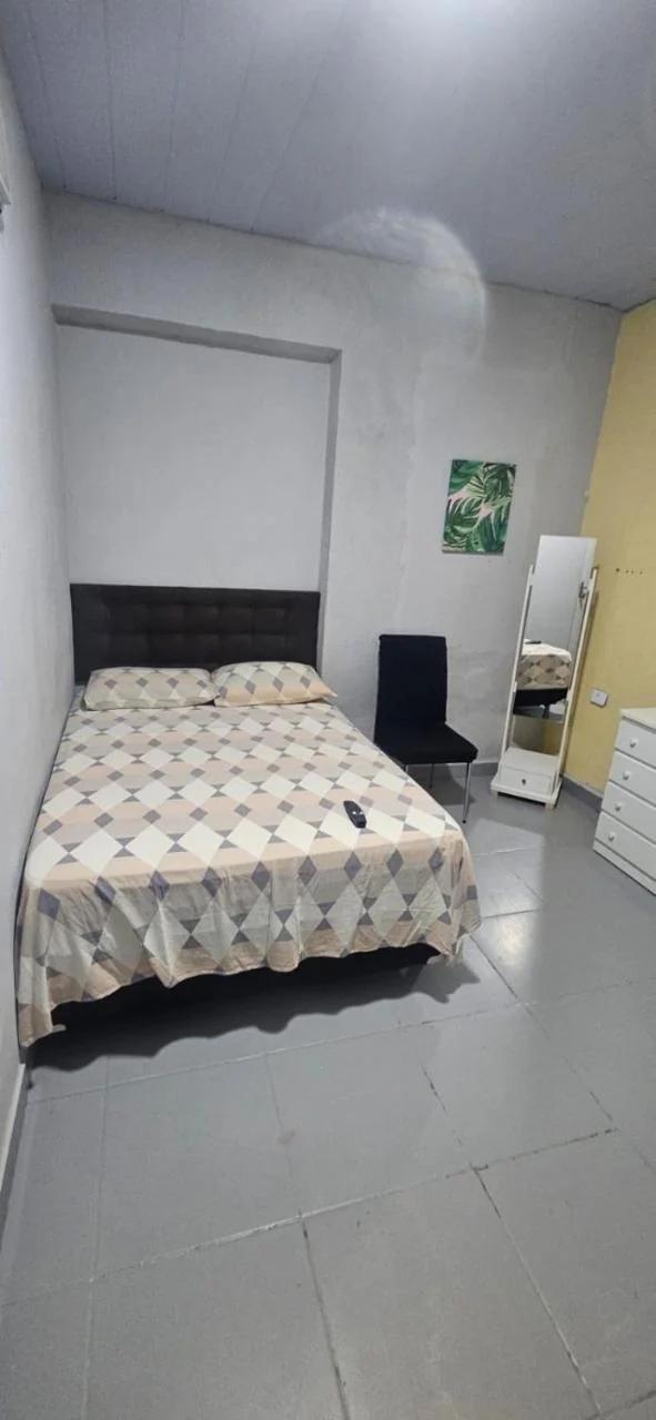 Quarto com otima localização