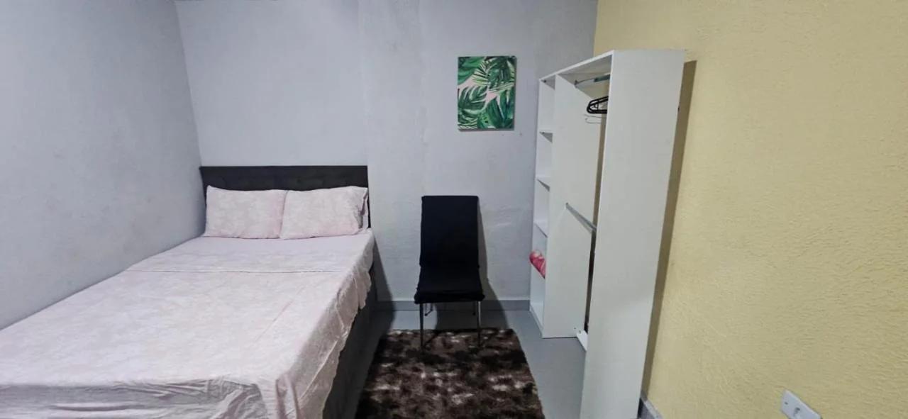 Quarto com otima localização photo