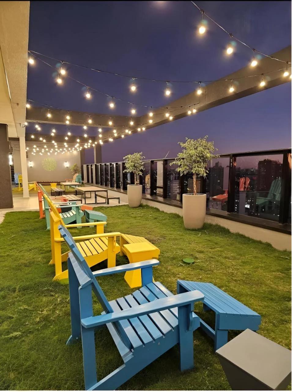 Studio perto Shopping Estação com Piscina interna aquecida, Academia e Terraço Lindo pôr do Sol photo