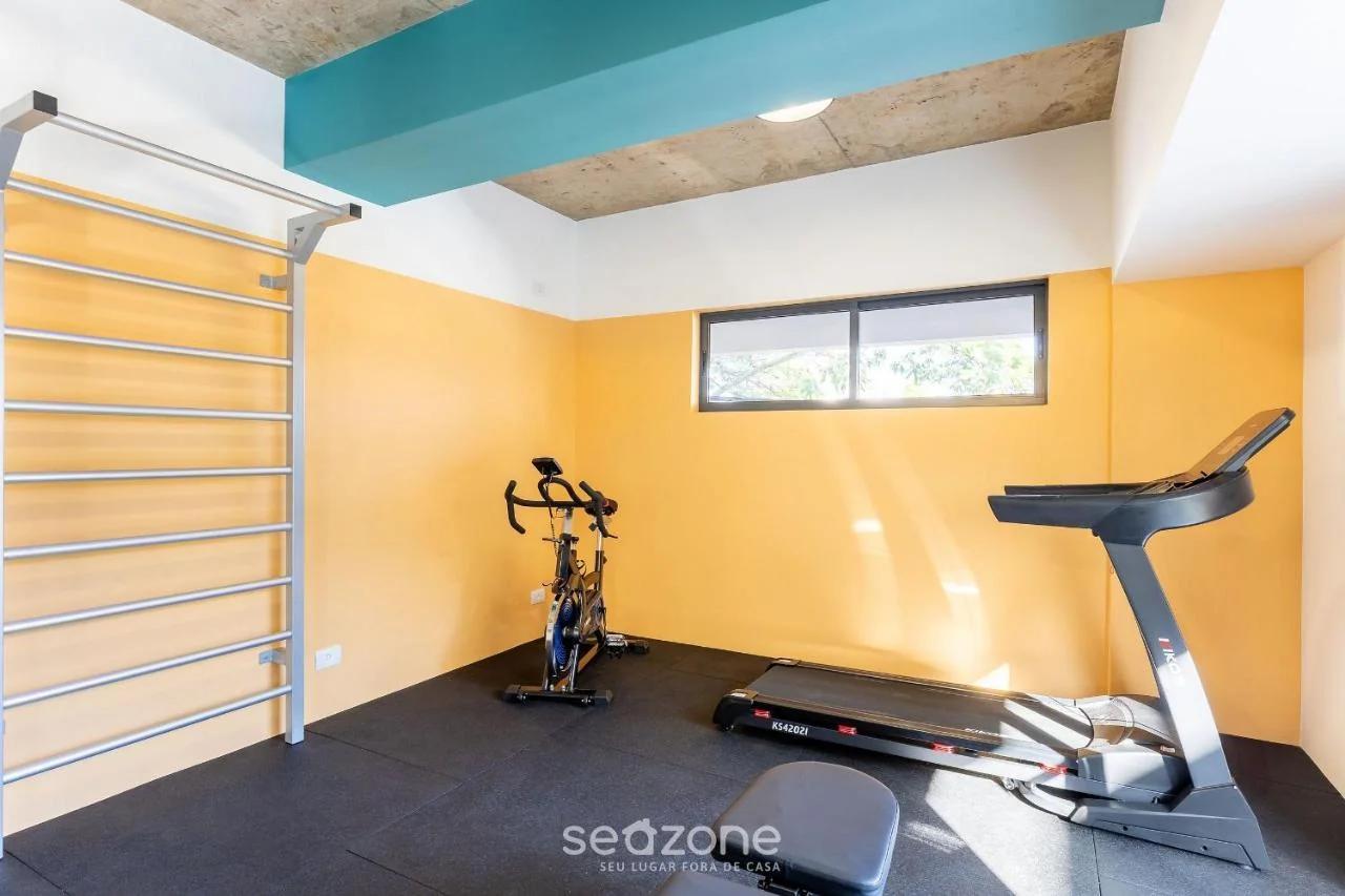 Studios modernos a poucos do centro Curitiba - EBI foto