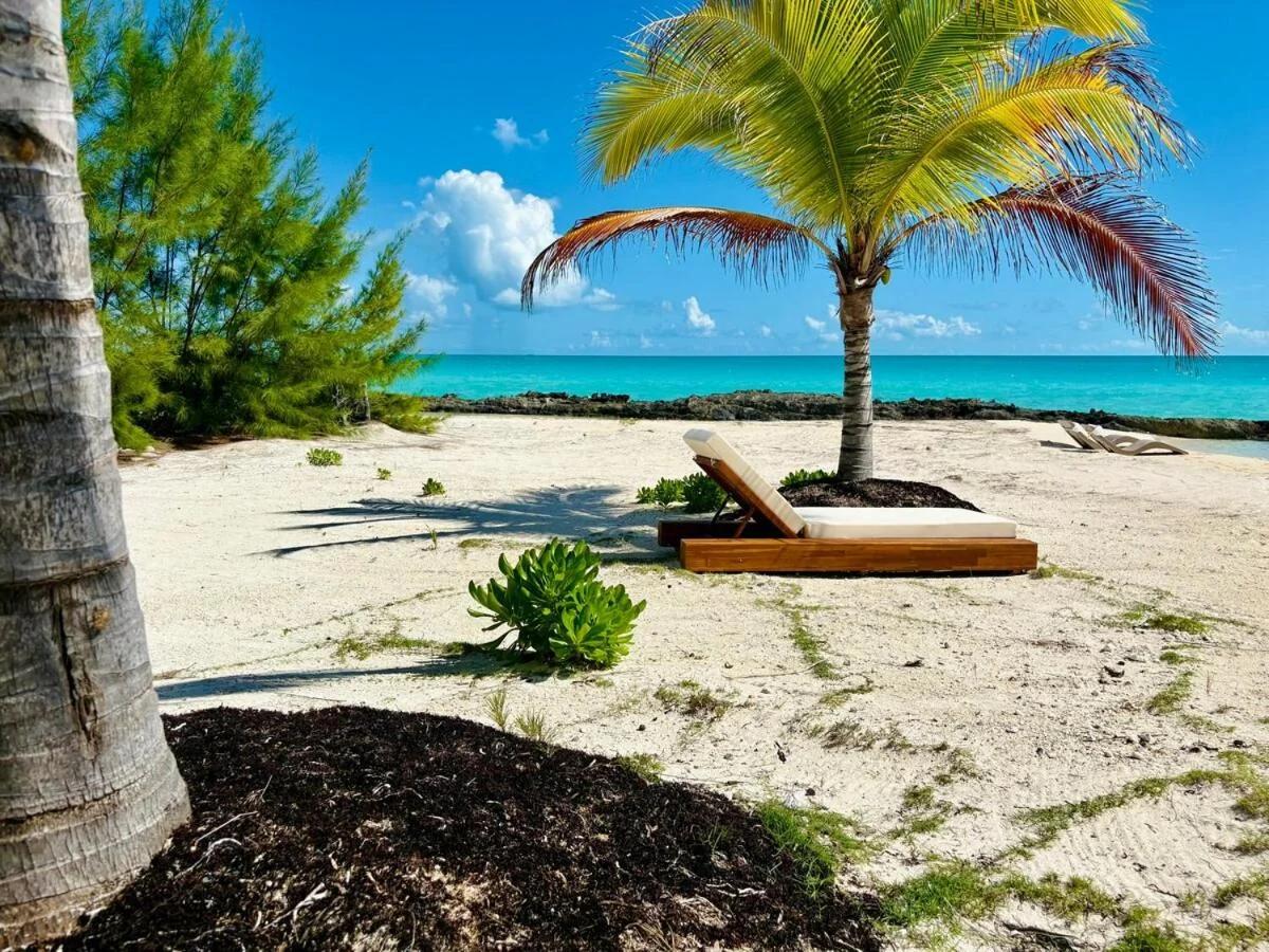 Barefoot Luxury & Private Beach Triton Beach House photo