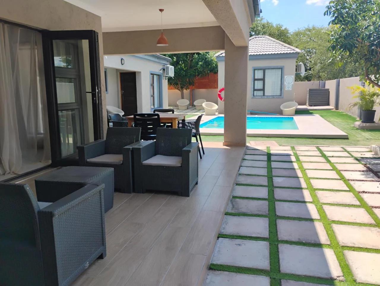 Petalite villa photo